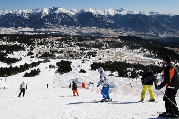 5edee8409bde5_skieurs