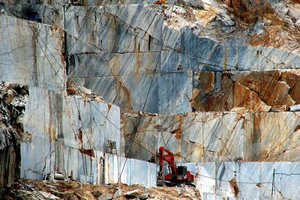 64309647.x7FiFolK.CarriredeCarrare