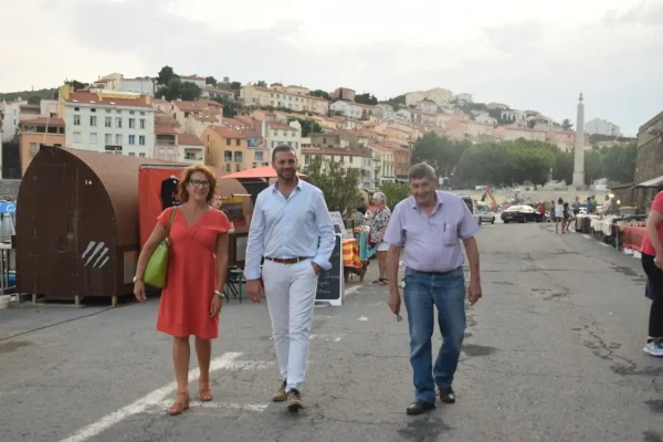 Coup-denvoi-du-marché-nocturne-à-Port-Vendres