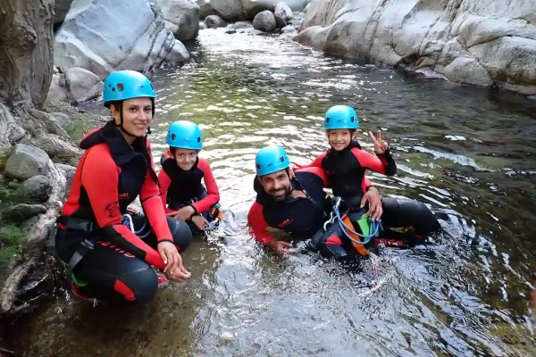 canyoning-debutant-pyrenees-orientales-molitg-vignette-1024x768-1